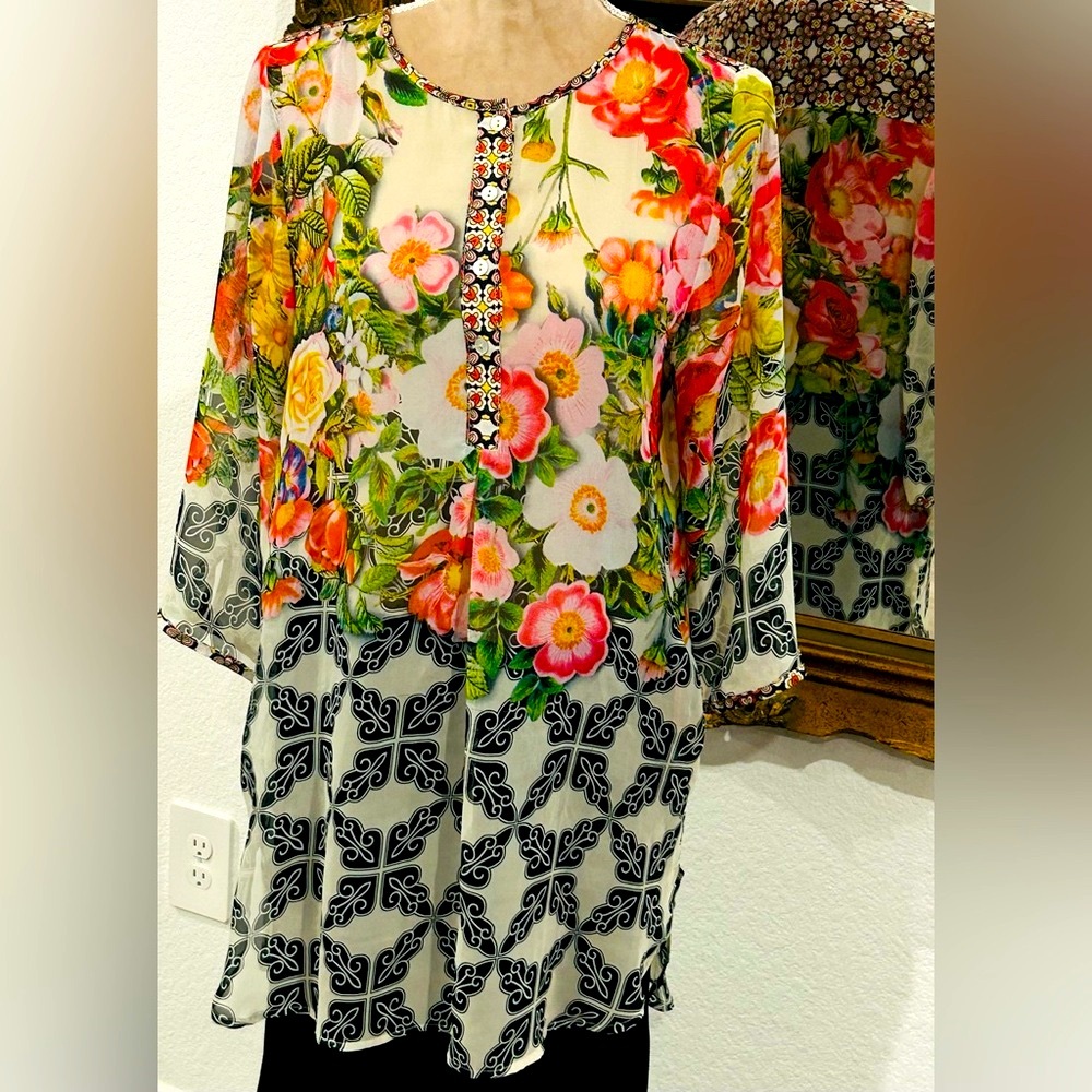 Soft Surroundings Statement artsy indie boho flowy long tunic top blouse sz M